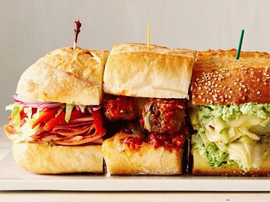 Fotografia a 50 de sandwich-uri pentru o petrecere