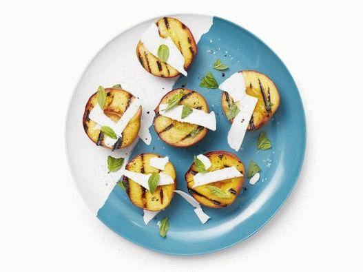 50. Piersici cu ricotta și busuioc