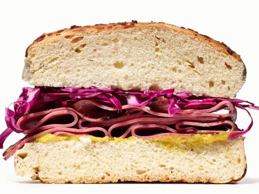Sandwich cu pastrami și varză (nr. 2)