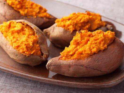 Foto Cartof dulce umplut cu brânză de caș