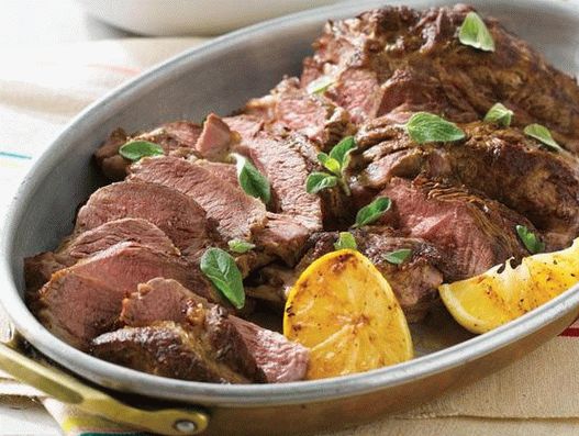 Foto cu friptura de carne marinată bavareză