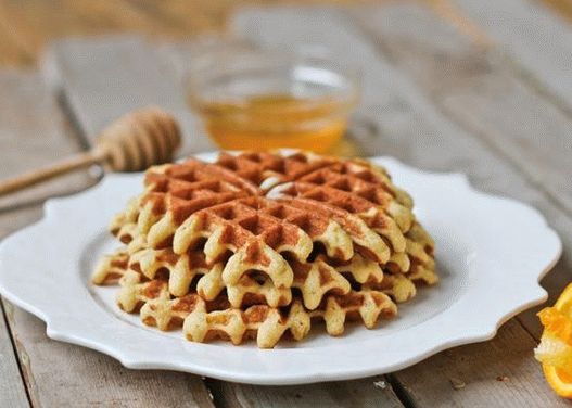 Foto Waffles fără gluten cu făină de orez și firimituri