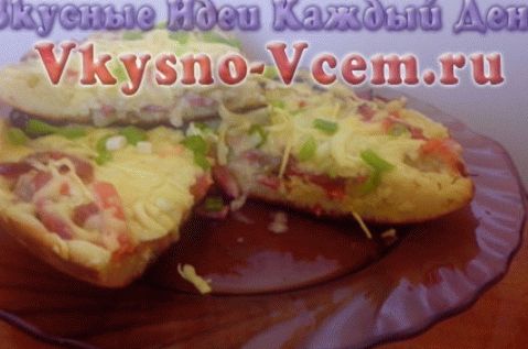 Delicioasă pizza rapidă într-o tigaie în 10 minute