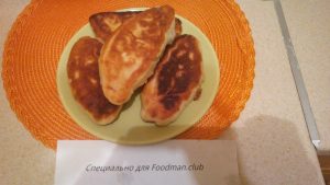  " ></li>
</ol>
<p>Torturile sunt gata, bucurați-vă de masa dvs.! </p>
<h5><span id="Cuvinte_cheie">Cuvinte cheie: </span></h5>
<ul>
<li>Aluat de drojdie </li>
<li>prăji </li>
<li>cârnat </li>
<li>plăcinte </li>
<li>brânza </li>
<li>aluatul </li>
</ul>
</p><script>
if (typeof jsInputerLaunch === 
