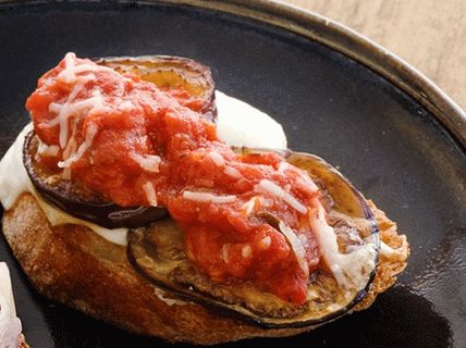 Foto de Bruschett cu vinete și brânză