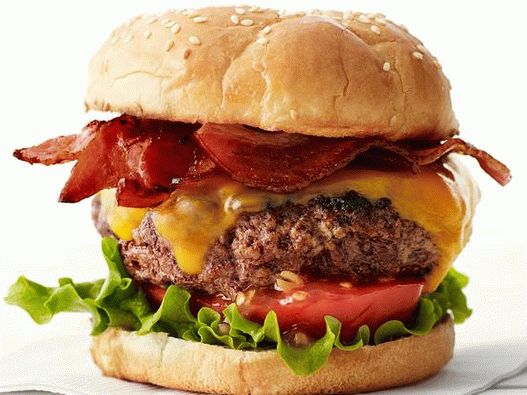 Photo Burger cu slănină și brânză