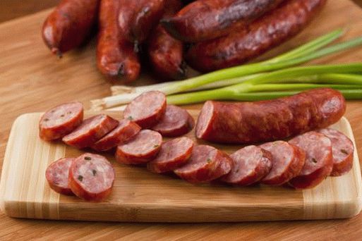 Fotografie de cârnați de porc de casă andui
