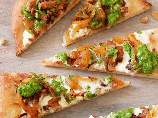 Fotografia farfuriei - Tortilla cu pesto de slănină și ceapă