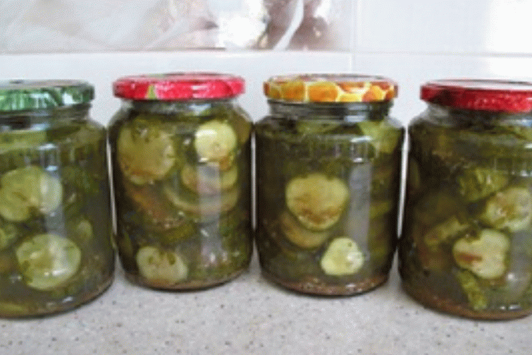  " ></p>
<ul>
<li>2</li>
</ul>
<ul>
<li>
<p>Timp de gătit </p>
<div id="toc_container" class="no_bullets"><p class="toc_title">Contents</p><ul class="toc_list"><ul><li><ul><li><a href="#1h_20min"><span class="toc_number toc_depth_3">0.0.1</span> 1h 20min </a></li><li><a href="#Farfurie_medie"><span class="toc_number toc_depth_3">0.0.2</span> Farfurie medie </a></li><li><a href="#6914kcal"><span class="toc_number toc_depth_3">0.0.3</span> 69.14kcal </a></li><li><a href="#reteta"><span class="toc_number toc_depth_3">0.0.4</span> rețetă </a></li></ul></li><li><a href="#Hai_sa_incepem"><span class="toc_number toc_depth_2">0.1</span> Hai să începem! </a></li></ul></li><li><a href="#Ingredientele"><span class="toc_number toc_depth_1">1</span> Ingredientele </a><ul><li><a href="#O_treaba_grozava"><span class="toc_number toc_depth_2">1.1</span> O treabă grozavă </a></li></ul></li><li><a href="#pasi"><span class="toc_number toc_depth_1">2</span> pași </a><ul><li><ul><li><ul><li><a href="#Cuvinte_cheie"><span class="toc_number toc_depth_4">2.0.0.1</span> Cuvinte cheie: </a></li></ul></li></ul></li></ul></li></ul></div>
<h4><span id="1h_20min"><time>1h 20min </time></span></h4>
</li>
<li>Dificultate la rețetă<br />
<h4><span id="Farfurie_medie">Farfurie medie </span></h4>
</li>
<li>Valoarea energetică<br />
<h4><span id="6914kcal">69.14kcal </span></h4>
</li>
<li>evaluare </li>
<li>
<h4><span id="reteta">rețetă </span></h4>
</li>
</ul>
<p>Vă sugerăm să pregătiți o salată delicioasă de casă Întâlniți-vă în aproape fiecare magazin din Estonia. </p>
<h3><span id="Hai_sa_incepem">Hai să începem! </span></h3>
<h2><span id="Ingredientele">Ingredientele </span></h2>
<p>0/8 ingrediente </p>
<ul>
<li><label>Castraveți – 3 kg </label></li>
<li><label>Ceapa – 700 gr </label></li>
<li><label>Ulei vegetal – 200 gr </label></li>
<li><label>Otet 9% – 160 gr </label></li>
<li><label>Apa – 100 gr </label></li>
<li><label>Zahar 4 linguri </label></li>
<li><label>Sare 4 lingurițe fără lamă </label></li>
<li><label>Ardeiul negru măcinat după gust </label></li>
</ul>
<p><time>1ч 20мин</time><time>1ч 20мин</time> 69.14</p>
<h3><span id="O_treaba_grozava">O treabă grozavă </span></h3>
<p>Buna pofta, sper sa te distrezi cu noi! </p>
<h2><span id="pasi">pași </span></h2>
<p>Pași făcuți: 0/0 </p>
<ol>
<li>Castraveții tăiați în cercuri și tocați ceapa în jumătate de inele <img src="/wp-content/uploads/images/estonskij_marinovannij_salat_tervis_foo_2.png"alt=