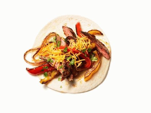 Foto de Fajitas cu friptură, ceapă și ardei dulce