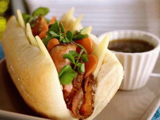 Photo Sandwich Deep French cu carne de vită prăjită și carne de grâu