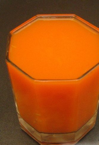  " ></p>
<ul>
<li>
<p>Timp de gătit </p>
<div id="toc_container" class="no_bullets"><p class="toc_title">Contents</p><ul class="toc_list"><ul><li><ul><li><a href="#15_min"><span class="toc_number toc_depth_3">0.0.1</span> 15 min </a></li><li><a href="#Fel_de_mancare_simpla"><span class="toc_number toc_depth_3">0.0.2</span> Fel de mâncare simplă </a></li><li><a href="#325kcal"><span class="toc_number toc_depth_3">0.0.3</span> 32,5kcal </a></li><li><a href="#5_din_5"><span class="toc_number toc_depth_3">0.0.4</span> 5 din 5 </a></li><li><a href="#reteta"><span class="toc_number toc_depth_3">0.0.5</span> rețetă </a></li></ul></li><li><a href="#Hai_sa_incepem"><span class="toc_number toc_depth_2">0.1</span> Hai să începem! </a></li></ul></li><li><a href="#Ingredientele"><span class="toc_number toc_depth_1">1</span> Ingredientele </a><ul><li><a href="#O_treaba_grozava"><span class="toc_number toc_depth_2">1.1</span> O treabă grozavă </a></li></ul></li><li><a href="#pasi"><span class="toc_number toc_depth_1">2</span> pași </a><ul><li><ul><li><ul><li><a href="#Cuvinte_cheie"><span class="toc_number toc_depth_4">2.0.0.1</span> Cuvinte cheie: </a></li></ul></li></ul></li></ul></li></ul></div>
<h4><span id="15_min"><time>15 min </time></span></h4>
</li>
<li>Dificultate la rețetă<br />
<h4><span id="Fel_de_mancare_simpla">Fel de mâncare simplă </span></h4>
</li>
<li>Valoarea energetică<br />
<h4><span id="325kcal">32,5kcal </span></h4>
</li>
<li>evaluare<br />
<h4><span id="5_din_5">5 din 5 </span></h4>
</li>
<li>
<h4><span id="reteta">rețetă </span></h4>
</li>
</ul>
<p>Un astfel de suc îi place atât copiilor, cât și adulților.  Gustos și sănătos și este ușor de gătit acasă. </p>
<h3><span id="Hai_sa_incepem">Hai să începem! </span></h3>
<h2><span id="Ingredientele">Ingredientele </span></h2>
<p>0/2 ingrediente </p>
<ul>
<li><label>Morcovi – 150 g </label></li>
<li><label>Mandarine – 2-3 buc. </label></li>
</ul>
<p>5 из 5 1 <time>15 мин</time><time>15 мин</time> 32,5</p>
<h3><span id="O_treaba_grozava">O treabă grozavă </span></h3>
<p>Buna pofta, sper sa te distrezi cu noi! </p>
<h2><span id="pasi">pași </span></h2>
<p>Pași făcuți: 0/0 </p>
<ol>
<li>Coji morcovii, speli și toci.  <img src="/wp-content/uploads/images/fresh_morkovnij_s_mandarinom_foo_2.jpg"alt=