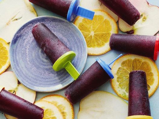 Foto Sangria fructe de gheață pe un băț