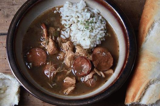 Photo Gumbo cu un curcan