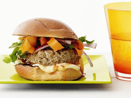 Poza de porc cu hamburgerul thailandez