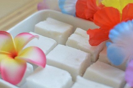 Foto Hawaii cu nucă de nucă de cocos Haupia