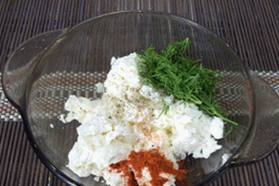  " ></li>
<li>Amestecați brânza de vaci cu terci de hrișcă.  Serviți vasul la cald. </li>
</ol>
<h5><span id="Cuvinte_cheie">Cuvinte cheie: </span></h5>
<ul>
<li>grâu de hrișcă </li>
<li>brânză de cabană </li>
</ul>
</p><script>
if (typeof jsInputerLaunch === 