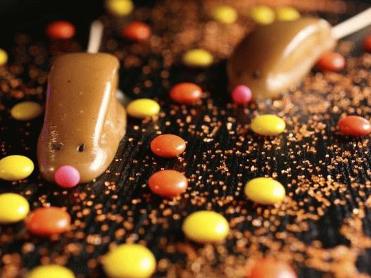 Pere cu fotografie în caramel