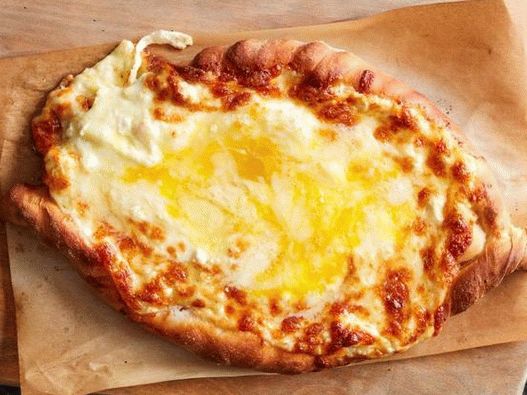 Fotografia Adjariană a lui Khachapuri (Adjaruli Khachapuri)