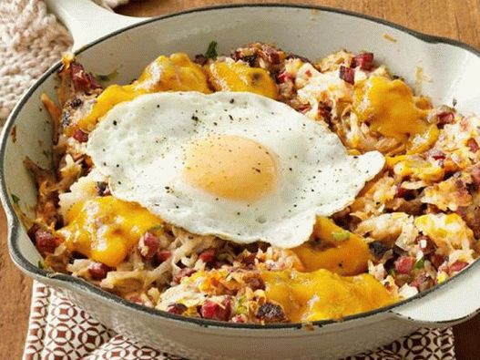 Foto din Hashbrown cu carne de vită corned