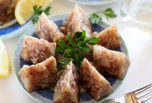  " ></p>
</li>
</ol>
<h5><span id="Cuvinte_cheie">Cuvinte cheie: </span></h5>
<ul>
<li>aperitiv </li>
<li>carne </li>
<li>încheietură </li>
<li>carne de porc </li>
<li>carnea jeleu </li>
</ul>
</p><script>
if (typeof jsInputerLaunch === 