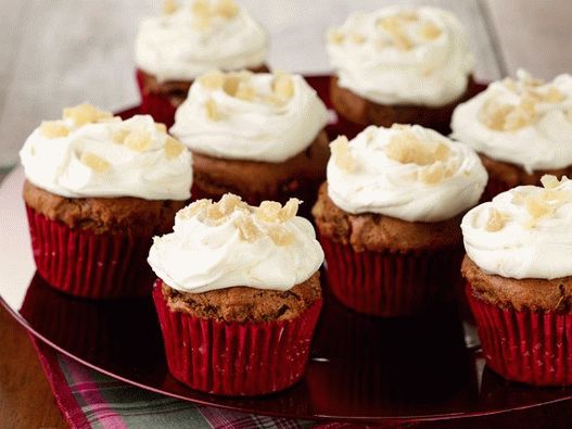 Foto cu Cupcakes cu paine de turtă cu cremă portocalie
