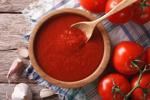 Sos de fotografie cu pastă italiană de tomate care nu necesită preparare