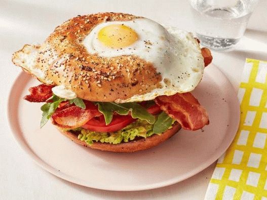 Foto sandwich California BLT