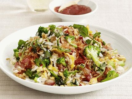 Broccoli cu varză foto cu orez și slănină caramelizată