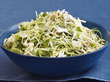 Salată de varză foto cu struguri și nuci