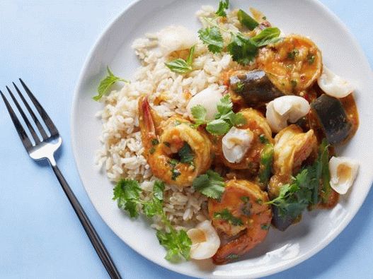 Fotografia curry cu creveți și lychee