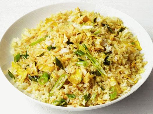 Foto cu curry cu orez prăjit