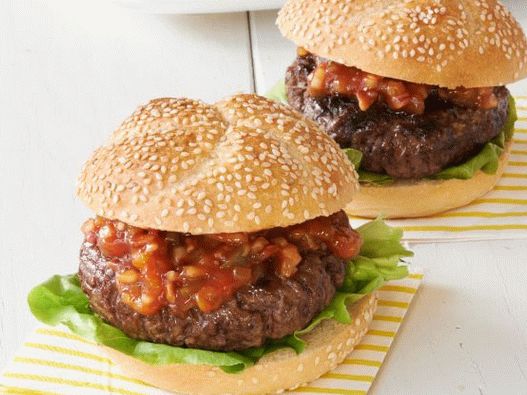 Foto de Ketchup cu slănină și murături