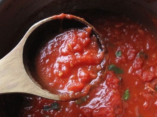 Photo Sos de pizza cu tomate clasice