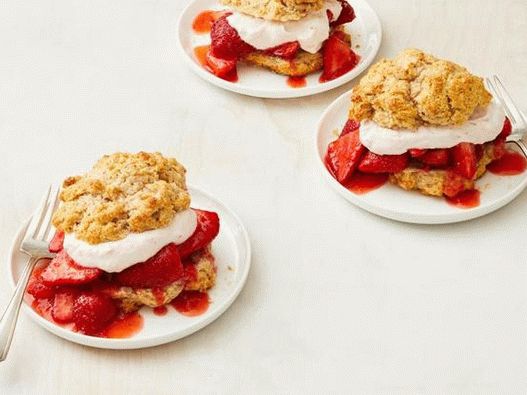 Shortcakes pentru fotografii cu căpșuni triple