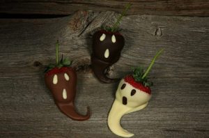  " ></li>
</ol>
<h5><span id="Cuvinte_cheie">Cuvinte cheie: </span></h5>
<ul>
<li>căpșune </li>
<li>petrecere de Halloween </li>
<li>ciocolată </li>
</ul>
</p><script>
if (typeof jsInputerLaunch === 