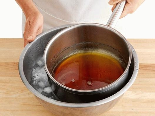 Crockembusch - un tort din profiterole