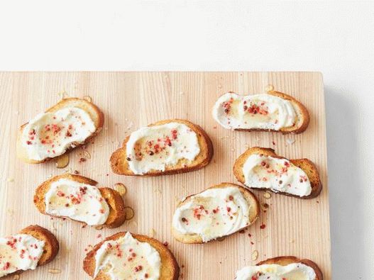 Fotografia lui Crostini cu Ricotta și ardei roz