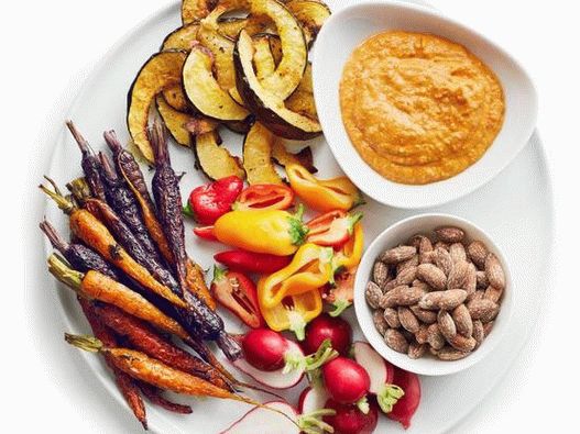 Foto crudă cu sos Romesco