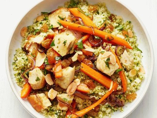 Foto pui marocan cu cuscus