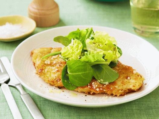 Photo Chicken Chops sub o crustă de parmezan