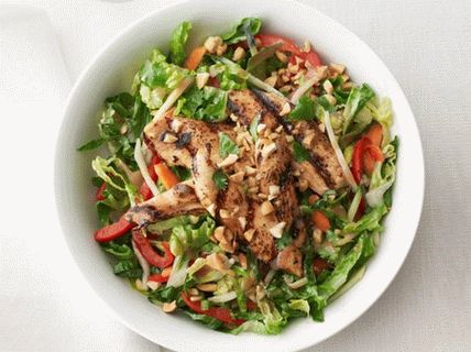 Fotografie de salată de pui thailandezi