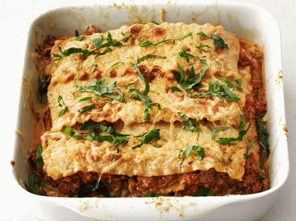 Foto cu Lasagna la cuptor sub grătar