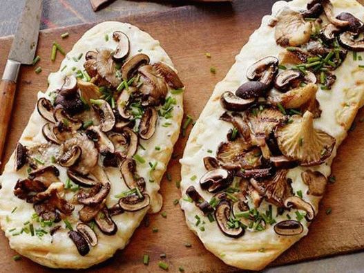 Foto din farfurie - tortilla la grătar cu ciuperci și brânză de trufe