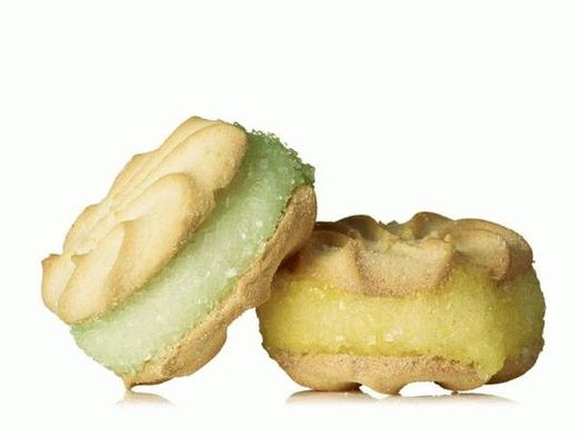 Sandwich cu înghețată cu lămâie foto într-un strop de cristal dulce și acru