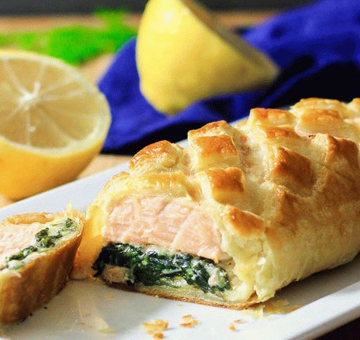 Foto Salmon Wellington cu ciuperci și spanac