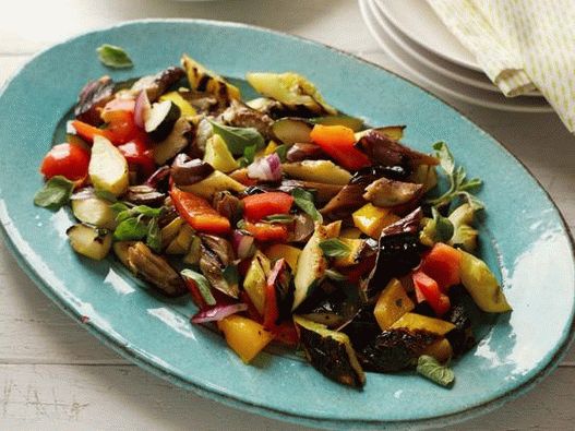 Fotografia felului de mâncare - Ratatouille cu vinete la grătar