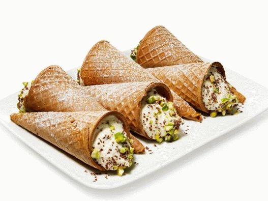 Fotografie de vase - Cannoli în cupele cu waffle