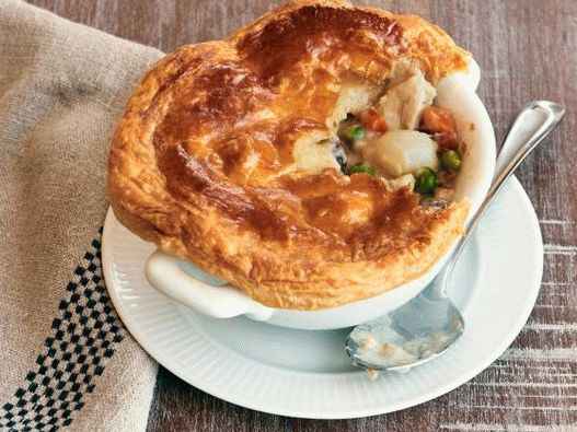 Pot tarta - plăcintă cu pui închis