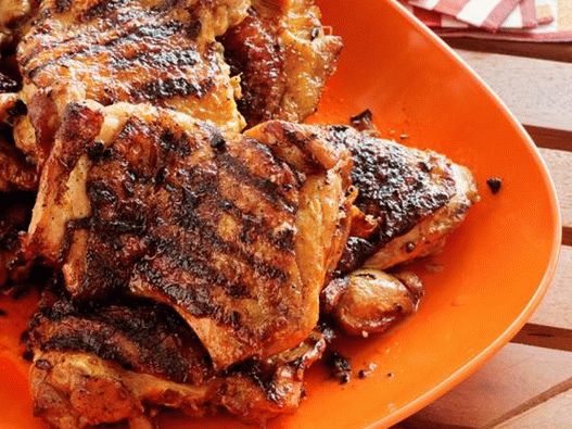 Coapse de pui la gratar în marinat de ghimbir usturoi Coapse de pui la gratar în marinat de ghimbir usturoi